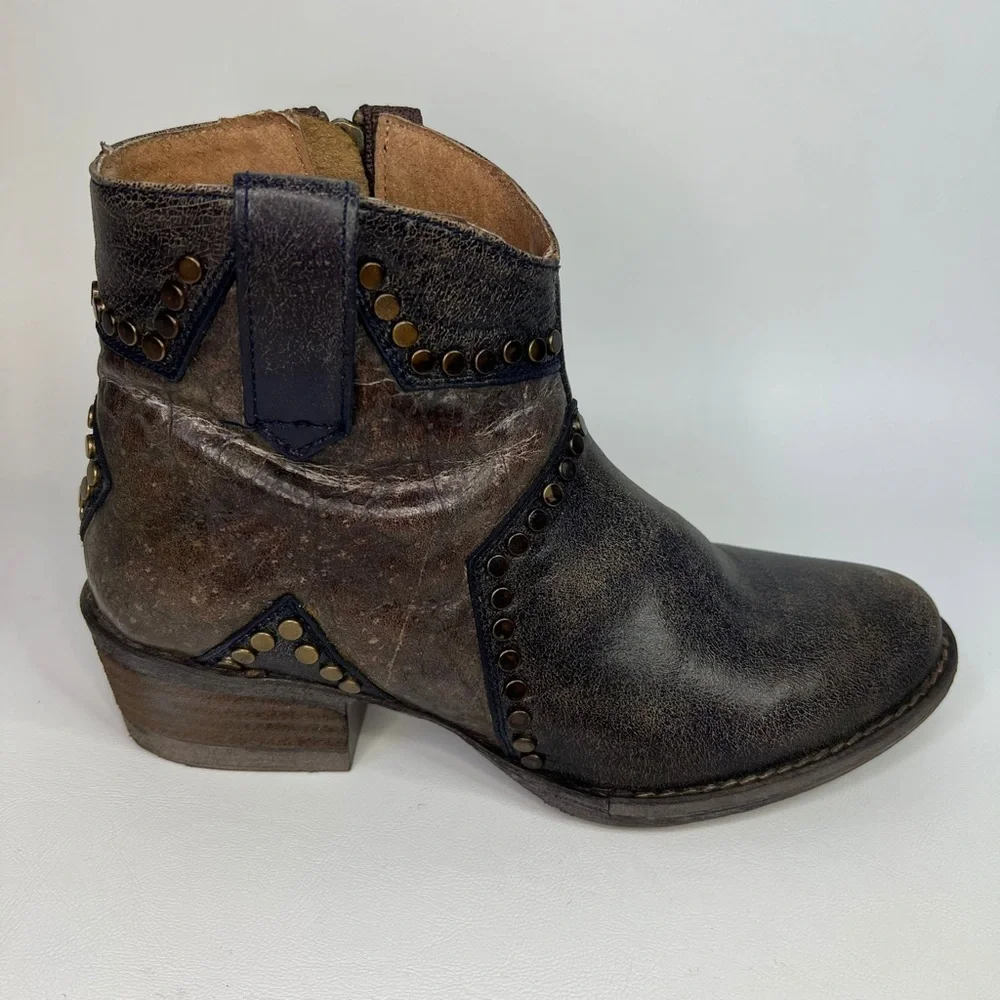 Circle G By Corral Q 5025 LD‎ BLUE STAR INLAY & STUDS ANKLE LEATHER BOOTS Size 7
